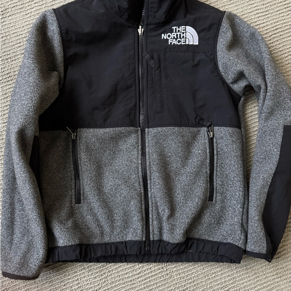 Kids 10/12 The North Face Denali Charcoal Fleece Jacket